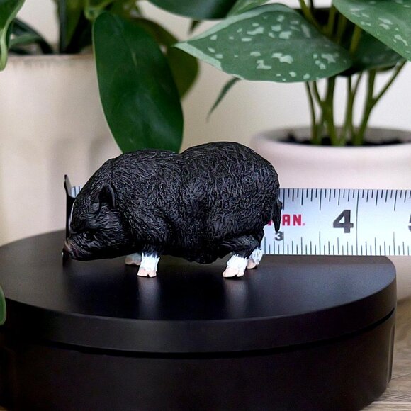 Vietnamese Pot Bellied Pig Figure - Hand Painted & Collectible Farm Figurine - Picture 8 of 12